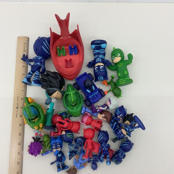 Mixed Loose LOT PJ Masks Vehicles Toy Figures Cake Toppers Preowned - Picture 2 of 4